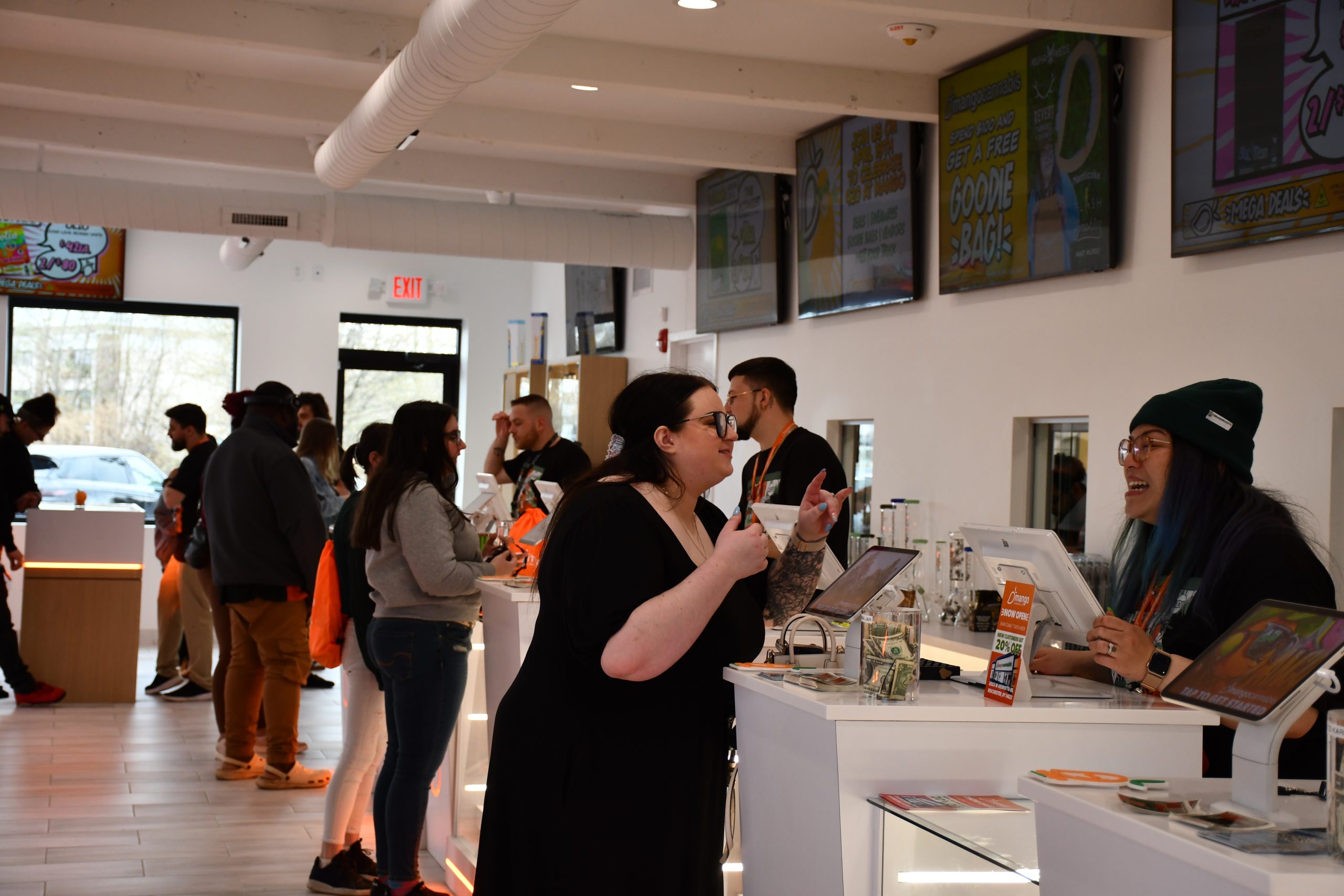 Mango Cannabis Shopping Experience